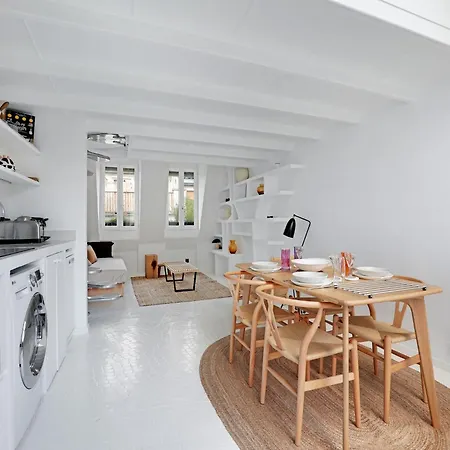 Cosy And Atypical Marais Balcony - 1 Bdr 2 P