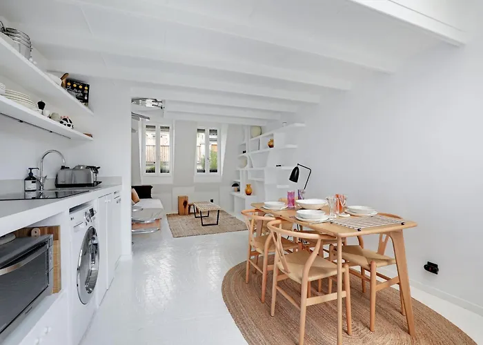 Cosy And Atypical Marais Balcony - 1 Bdr 2 P