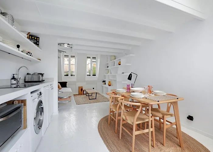 Cosy And Atypical Marais Balcony - 1 Bdr 2 P *